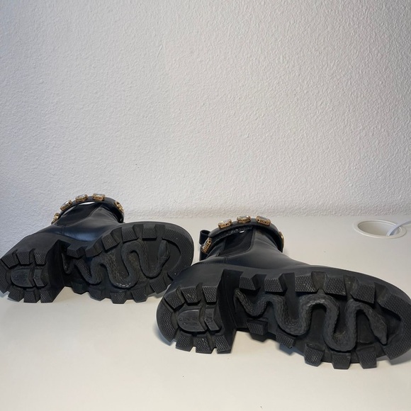 AUTHENTIC GUCCI BOOTS - Picture 5 of 8